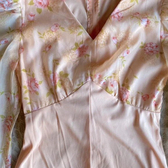 Vintage Handmade Peach-colored V-neck Maxi Dress with Bell Sleeves, size S - Picture 5 of 8